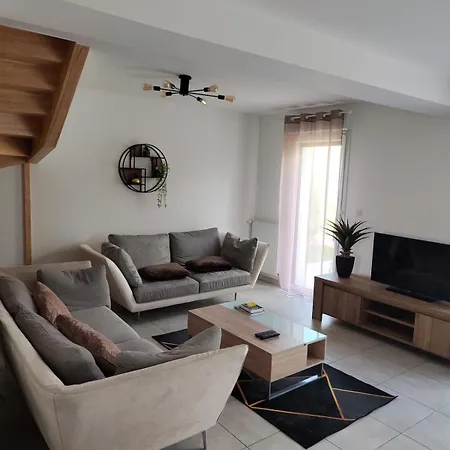 Maison 3 *